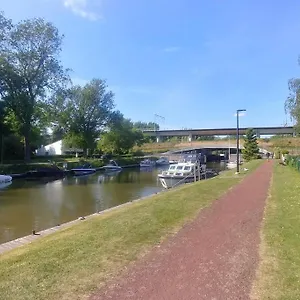 100% Vacation Feeling By The Waterside: Pian'eau Gent